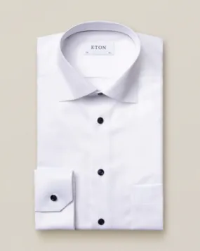 Contemporary Fit White Twill Shirt with Dark Blue Buttons