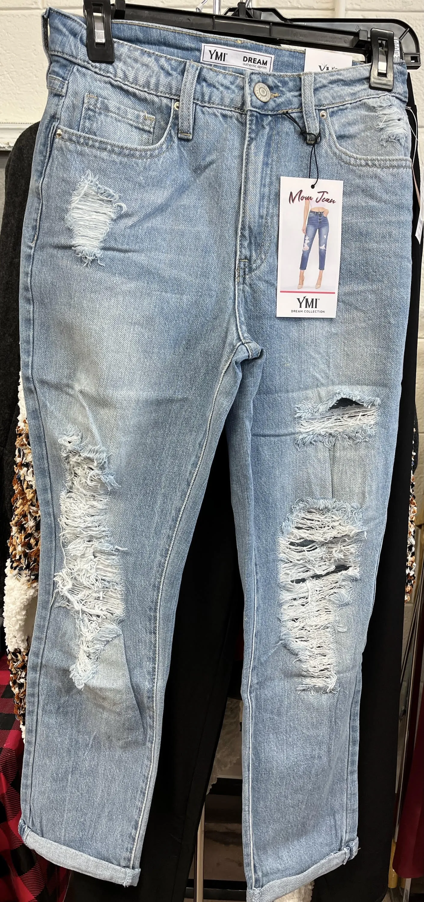 DREAM HIGH-RISE MOM FIT JEAN