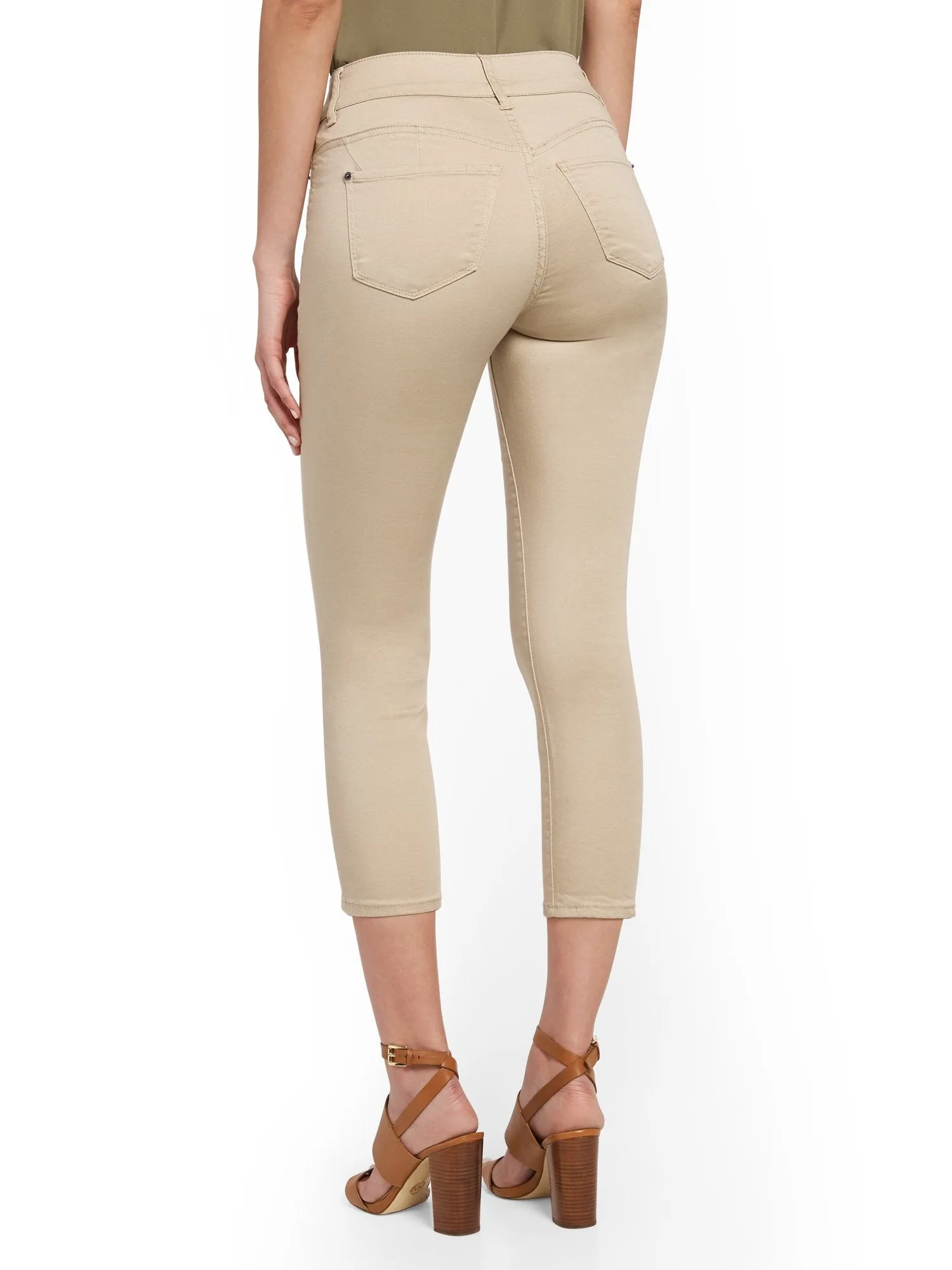 Mya Curvy High-Waisted Sculpting No Gap Capri Jeans