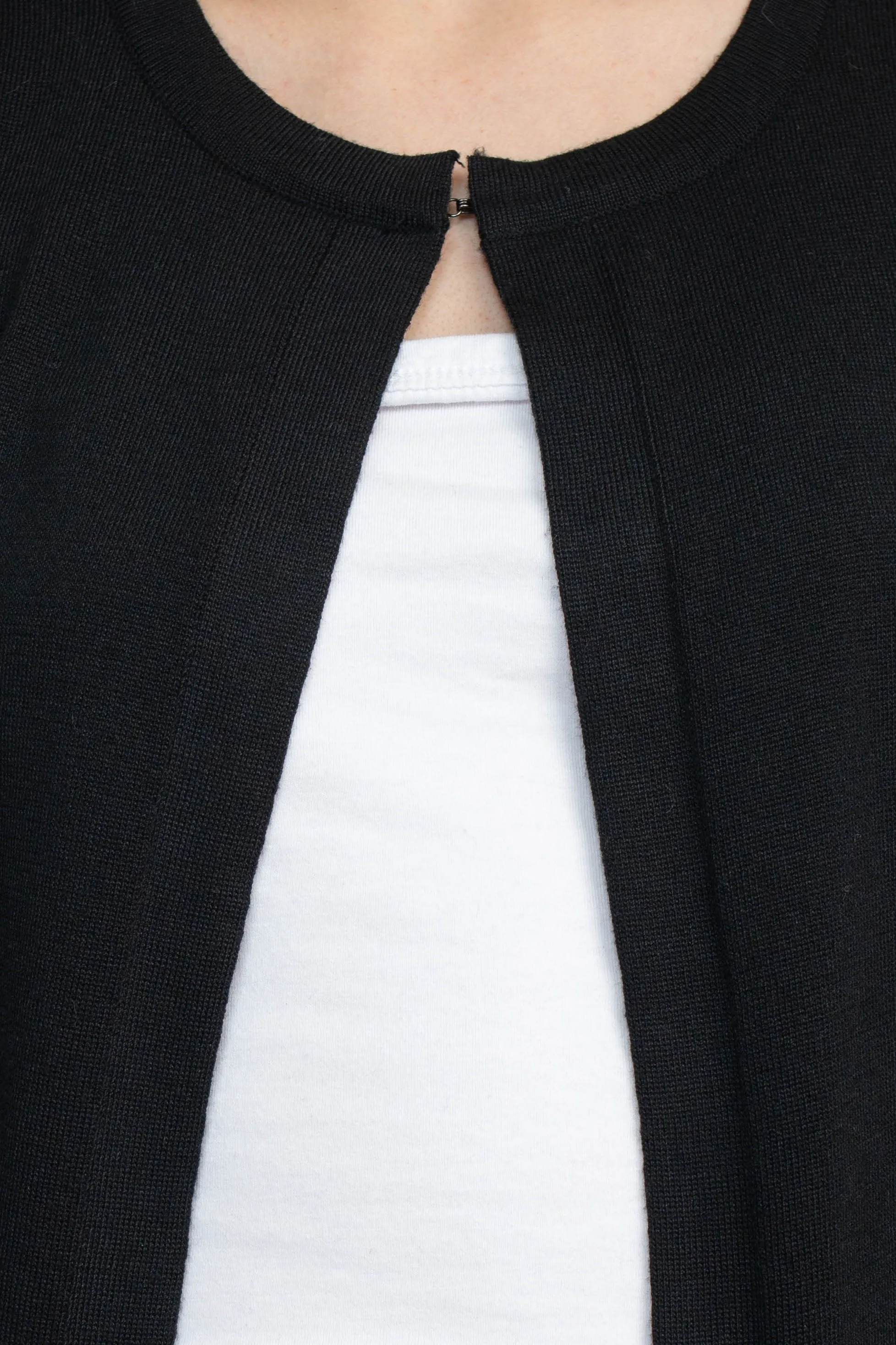 Nina Leonard Crew Neck Hook Closure 3/4 Bishop Sleeves Knit Jacket