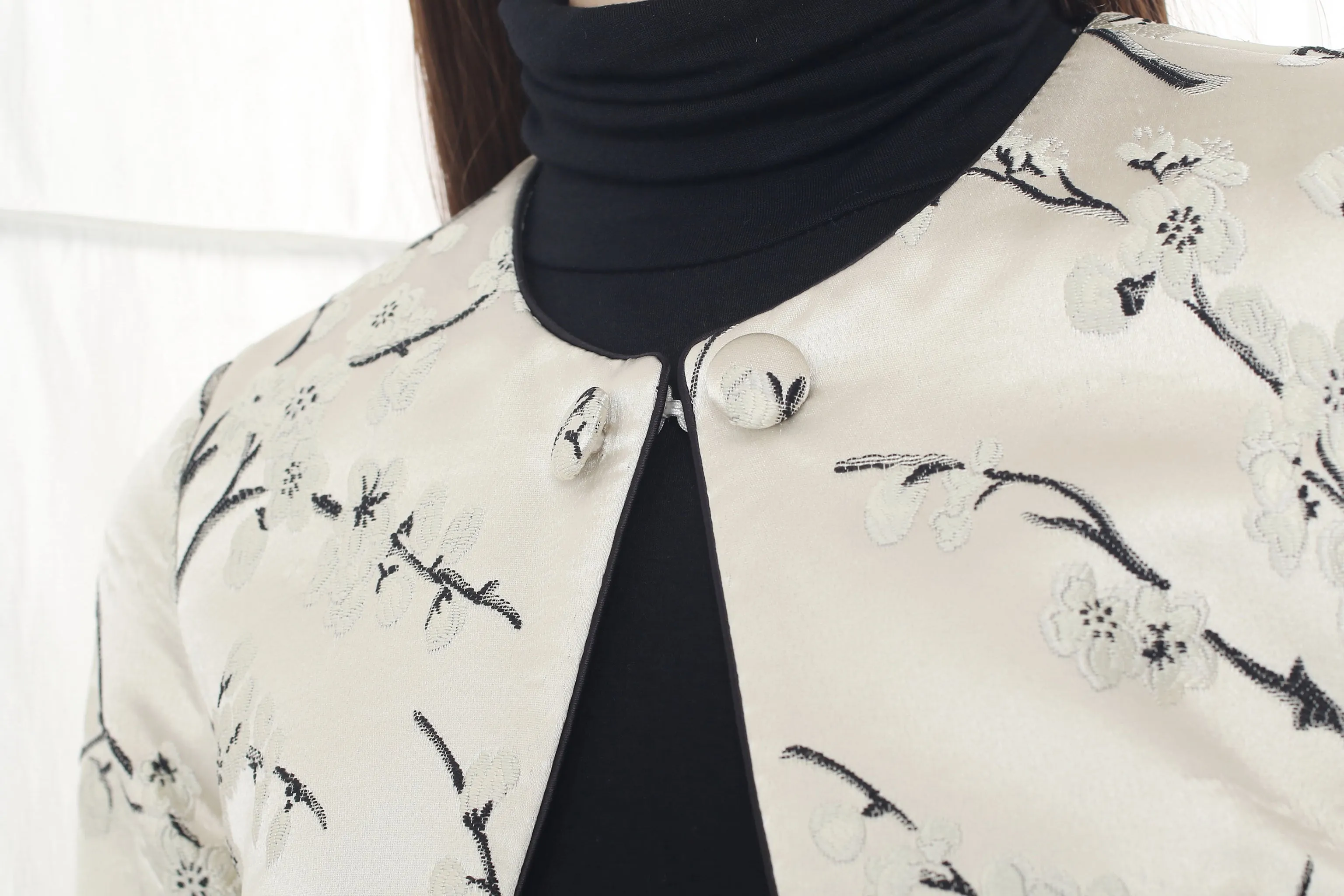 PALMER Plum Brocade QRT Slv Cropped Jkt