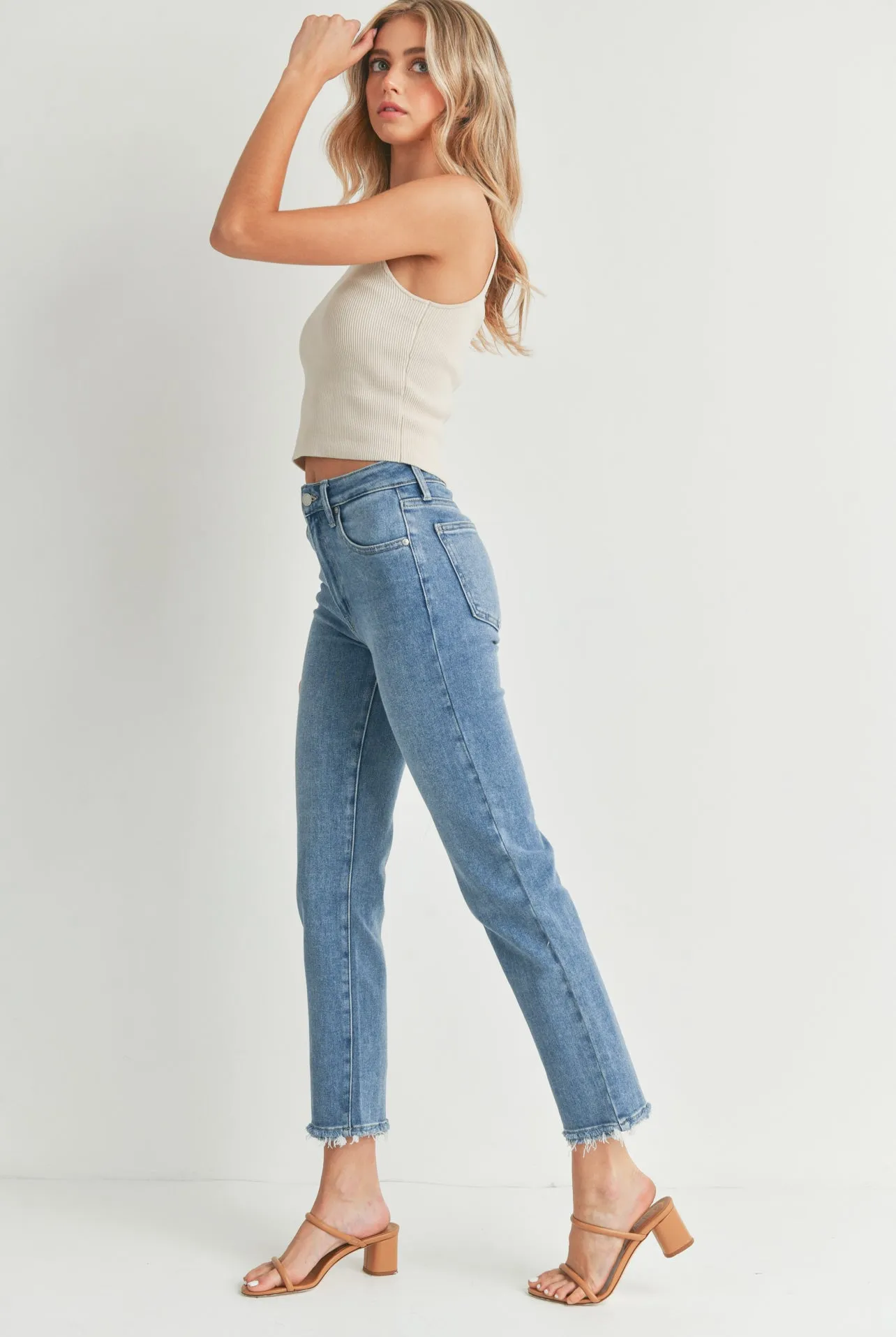 The Girlfriend Jean (Medium Wash)
