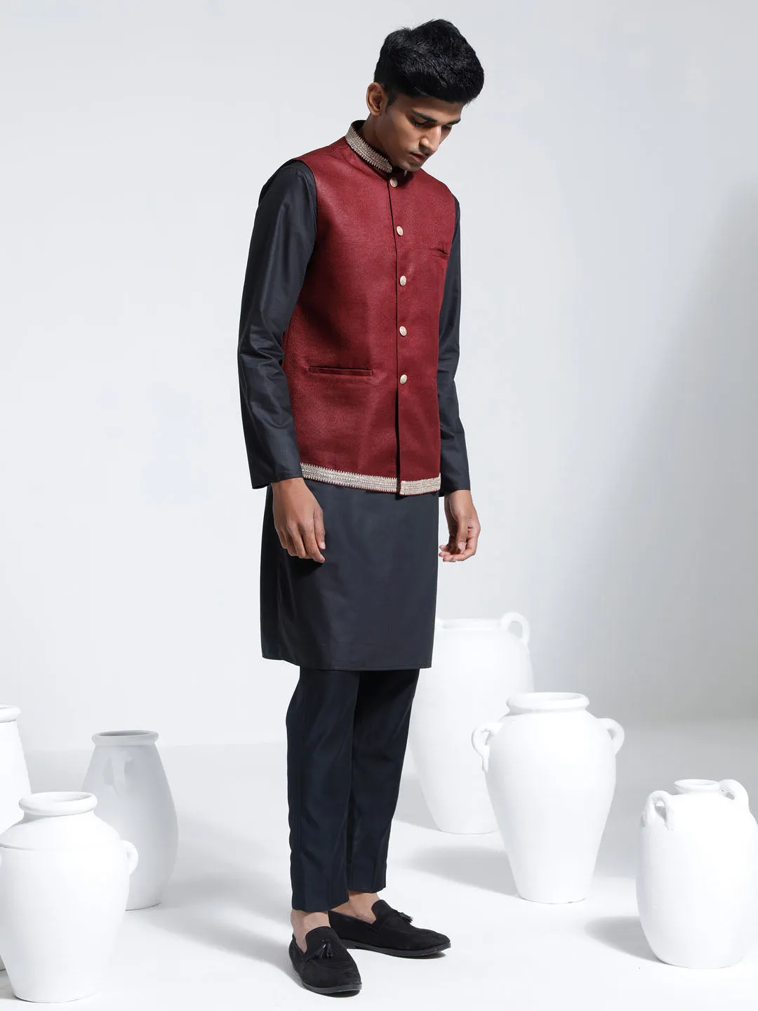 VASTRAMAY Men's Maroon Jute Nehru Jacket